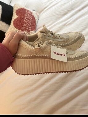 Dolce Vita sneakers